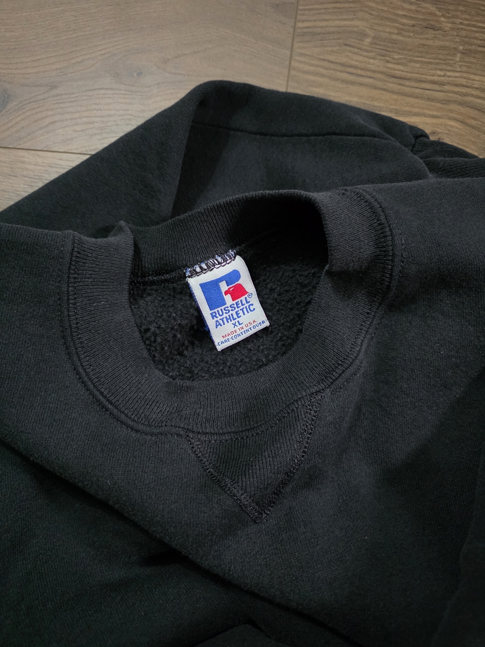 90's MIUSA Russell Athletic Men’s Black Crewneck Sweatshirt Blank - Picture 4 of 4